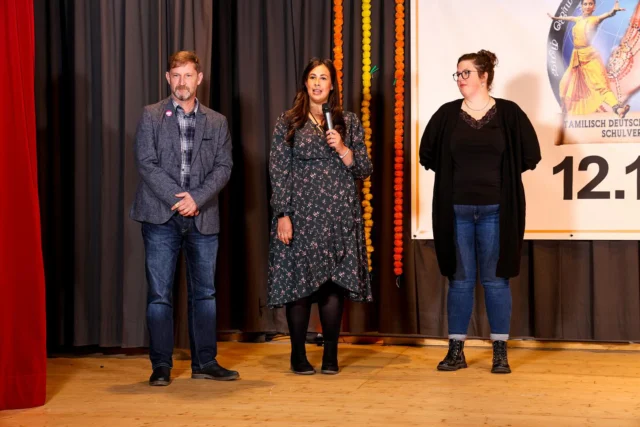 Rückblicke des letzten Kulturfestes 2024 📸

Reden 🎙

📷 by @ca7photography

#kulturfest #2024 #tamil #deutsch #kultur #soest #tdksoest #stadtsoest #culture #colour #speech #bürgermeister